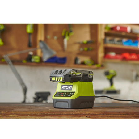 RYOBI RC18120 18V ONE+™ 2,0 A Ladegerät – kompakt und schnell