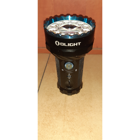 OUTLET OLIGHT X7R Marauder 2 mit Ladegerät ohne Verpackung I Strahlabstand 800 m